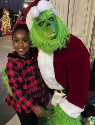 Christmas spirit comes alive on courthouse square