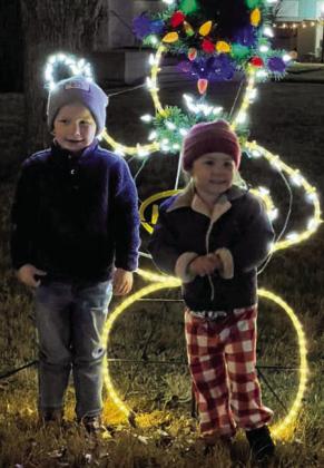 Christmas spirit comes alive on courthouse square