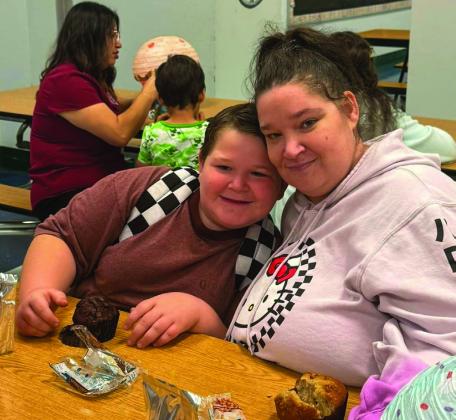 Childress elementary hosts ‘Muffins with Mom’