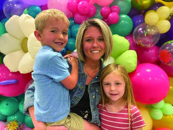 Childress elementary hosts ‘Muffins with Mom’