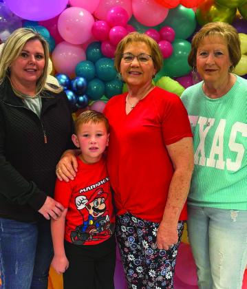 Childress elementary hosts ‘Muffins with Mom’