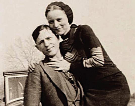 The infamous Clyde Barrow and Bonnie Parker missed the detour, crashed through a wooden barricade and plunged into the Salt Fork of the Red River, north of Wellington, on June 10, 1933. Dr. Mike Wolf Collection