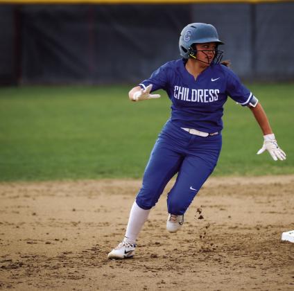 The Childress Lady Cats take on the Slaton Tigerettes Tuesday, March 21, falling in a 8-7 final. Through the Lens of Liz/Elizabeth Oronia