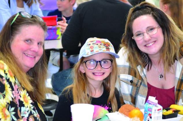 Sparklers experience ‘Eat Lunch with your Child Day’