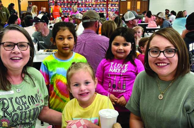 Sparklers experience ‘Eat Lunch with your Child Day’