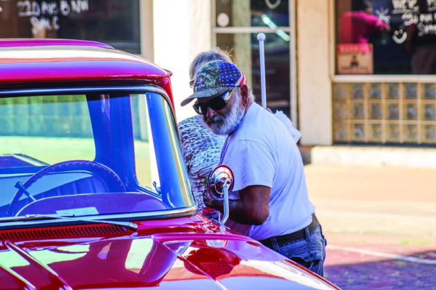 Palace Block Party attracts dozens