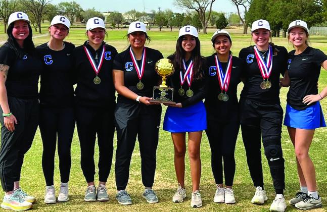 The Childress Lady Cats qualify for the regional golf tournament, taking gold at the recent district invitational. From left: Coach Kendalyn Ferguson, Harlie Meacham, Emma Jalomo, Cassandra Castor, Elena Jurado, Isa Jurado, Colee Cox and Joslynn Roark. Courtesy Photo