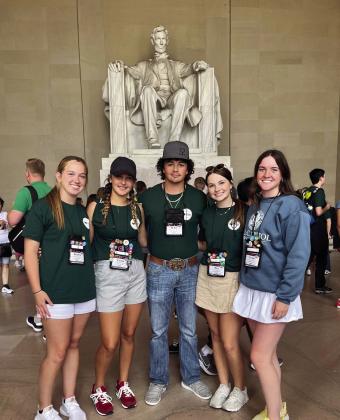 Local high school students visit the Lincoln Memorial during the Texas Electric Cooperatives Government-in-Action Youth Tour. From left: Kendra Bawcom, Wellington High School; Emma Flores, Wellington High School; Riley Lindley, Memphis High School; Meg Ridens, Childress High School; Corbin Daniel, Childress High School. Photos Courtesy of South Plains Electric Cooperative, Inc.