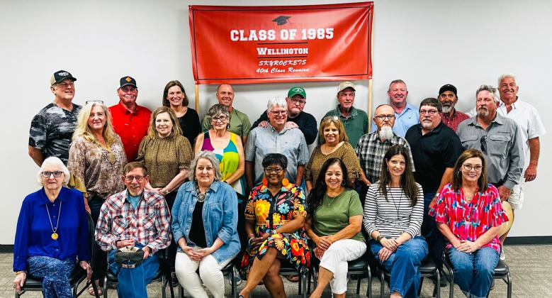 Front row, from left: guest Judy Crawford Cudd, guest Lloyd Hayes, Lori Lacy Gillem, Brenda Powell Brown, Becky Sanchez Hinojosa, Deeda Seal Ackerman, guest Linda Coffee Duke. Second row, from left: Stephani Bailey Holman, DeAnna Hinson Cassabone, Ada Sain Patterson, Richard O'Rear, Carmen Garcia Hinson, Bob Owens, Dell Davis, James Cleveland. Third row, from left: Bryan Wilbur, Michael Souder, Stacy Scott Crownover, Chris Hayes, Jay Anders, Jerry Dan Davis, Jamie McKay, Geronimo Molina, James Benton.