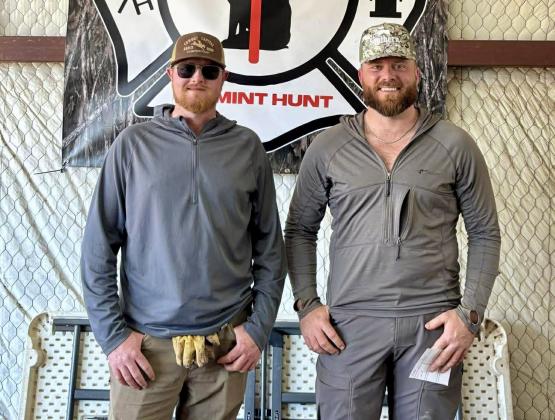 KC Tippett, Seth Gellespie; first-place Heavy Three-Stringer, 108 lbs.