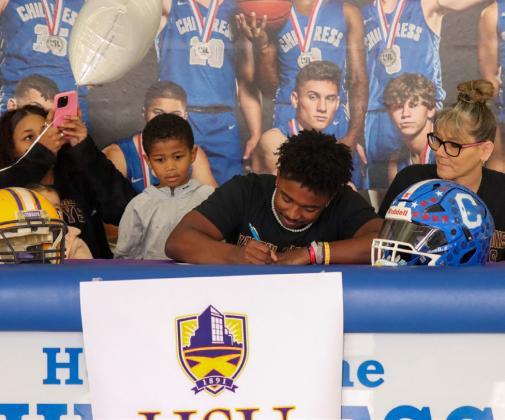 Childress’ Mathis signs with Hardin-Simmons Cowboys