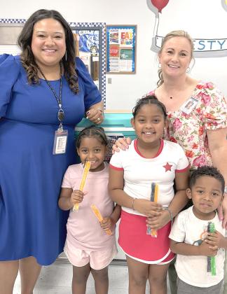 New Childress Elementary Principal Kendra Almanza (left) stands with Assistant Principal Allison Taylor and students Hannah, Aubrey, and Asher Harris during last week’s Popsicles with the Principals event. Stepping into her new role at Childress Elementary School, Almanza is returning home to her roots to give back to the community that shaped her life and her career, and she aims to create a culture of kindness, accountability, teamwork, and excellence. INTREPID PHOTO / AARON RAMOS