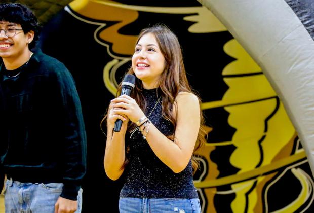 Memphis High School hosts annual Junior Ring Ceremony