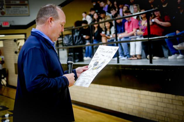 Memphis High School hosts annual Junior Ring Ceremony