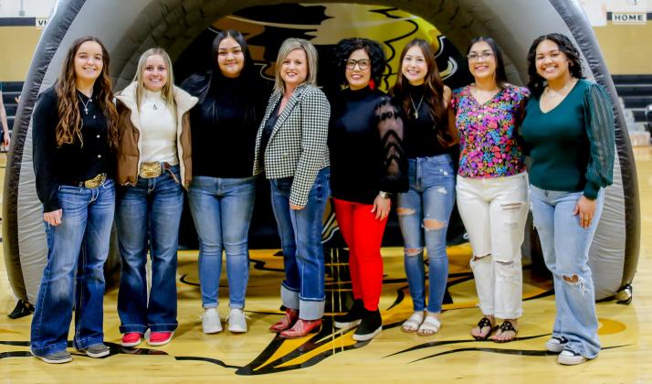 Memphis High School hosts annual Junior Ring Ceremony