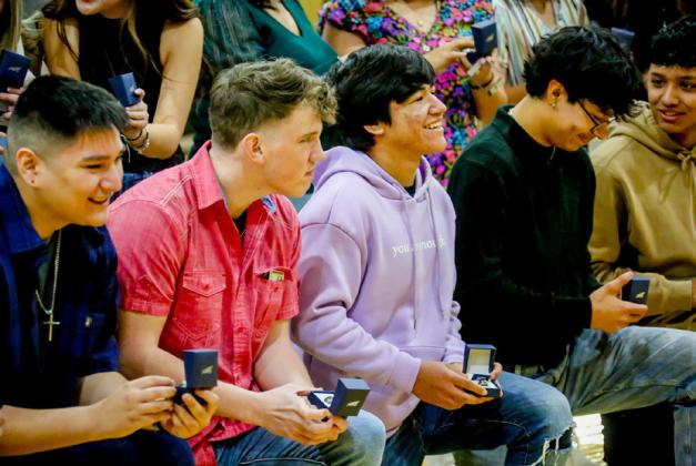 Memphis High School hosts annual Junior Ring Ceremony