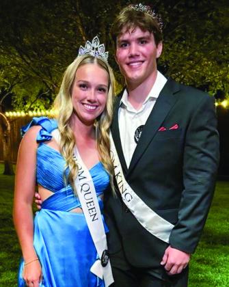 Junior class offers 2024 Enchanted Garden prom