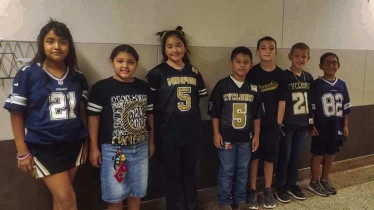 Memphis ISD rocks jerseys in support of Cyclones