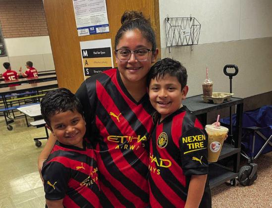 Memphis ISD rocks jerseys in support of Cyclones