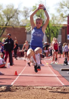 Childress athletes take on area round
