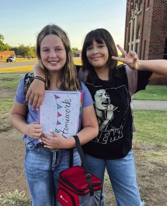 Childress Junior High School students celebrate busy first week of school