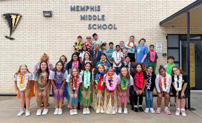 Cyclones kick off season island style