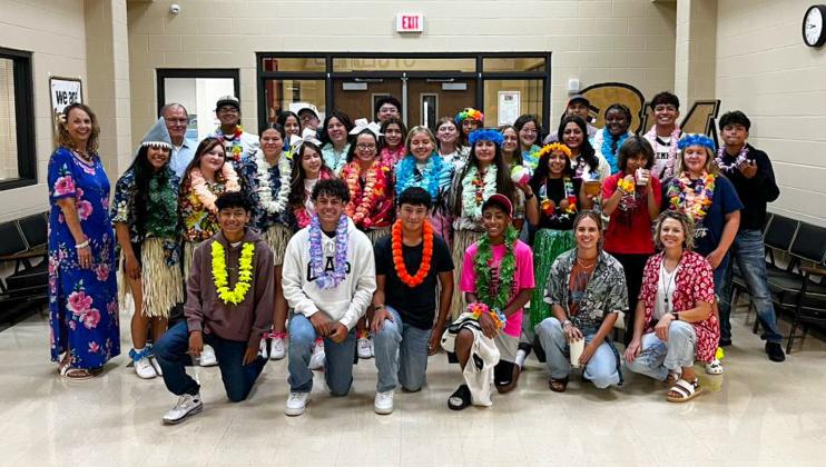 Cyclones kick off season island style