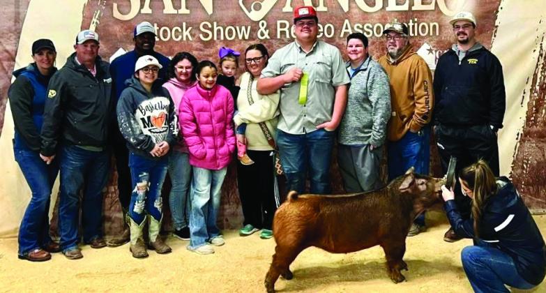 Memphis’ Eli Martin places seventh in his class at the San Angleo Stock Show and Rodeo Stars Gilt Show.