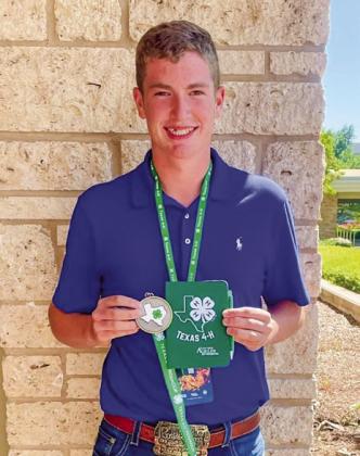 Childress’ Cutter Bruce places within the Top 20 of the Livestock Quiz Bowl, Top 13 Meat Judging teams and Top 5 Open Agriculture and Natural Resources Educational Presentations.
