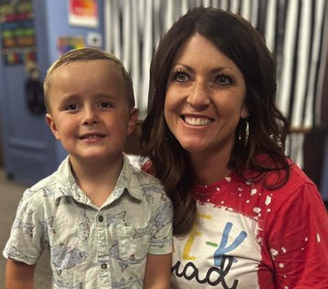 Wellington Elementary School Sparklers  partake in Meet the Teacher