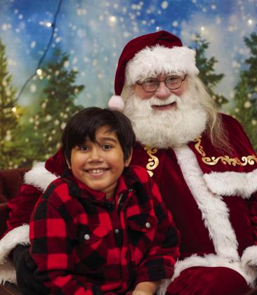 Santa Claus comes to Childress