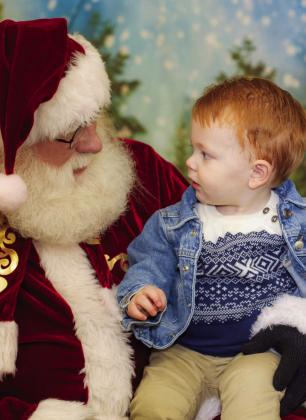Santa Claus comes to Childress