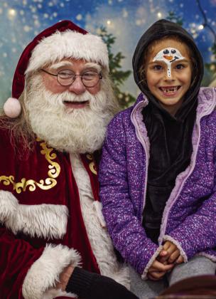 Santa Claus comes to Childress