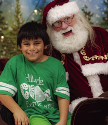 Santa Claus comes to Childress