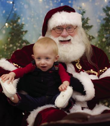 Santa Claus comes to Childress