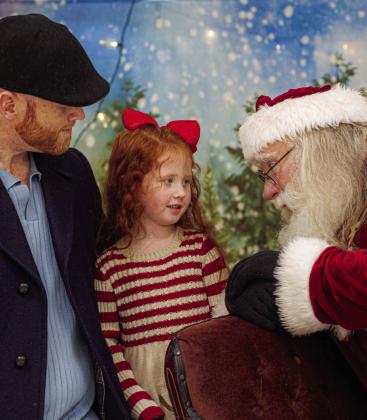 Santa Claus comes to Childress