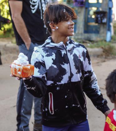 Trick-or-treaters participate in Childress County Heritage Museum’s Halloween Boo Bash Saturday, Oct. 26, prior to the Childress Chamber of Commerce’s Downtown Trickor- Treating event. For additional photos, see 8A. The Red River Sun/Elizabeth Tanner