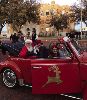 Collingsworth Chamber crafts Christmas on the Bricks, Red Ticket giveaway coming Dec. 17