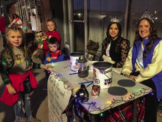 Collingsworth Chamber crafts Christmas on the Bricks, Red Ticket giveaway coming Dec. 17