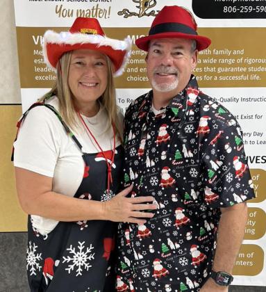 Memphis ISD staff gets in the Christmas spirit
