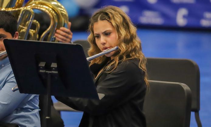 Junior high, high school students perform in end-of-year concert