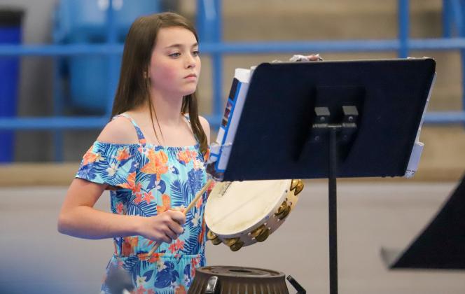 Junior high, high school students perform in end-of-year concert