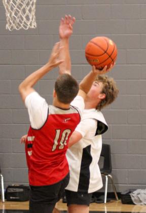 Skyrockets keep the court hot