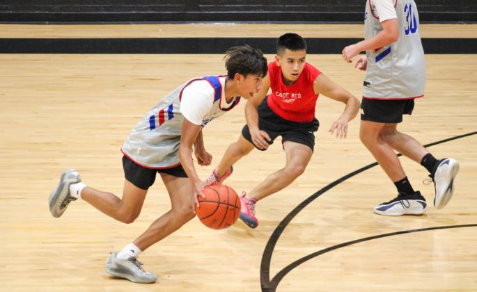 The Wellington Skyrockets keep the court hot, competing during the Canyon Summer Basketball Shootout at Randall High School in Amarillo. SHAUNA SALINAS/THE GREENBELT INTREPID