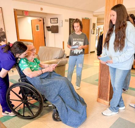 Memphis Middle School, FCCLA partner for ‘Notes of Kindness’