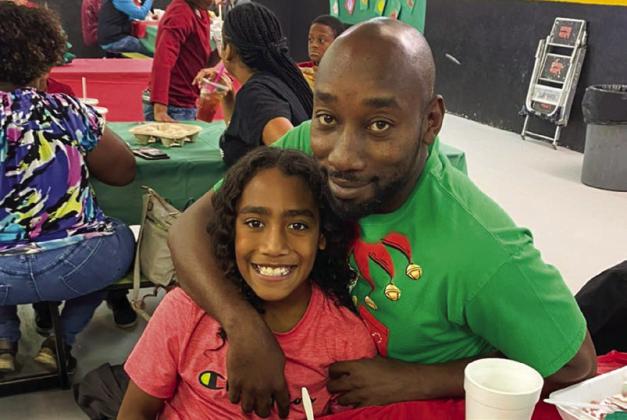 Austin Elementary invites family, friends for Christmas lunch