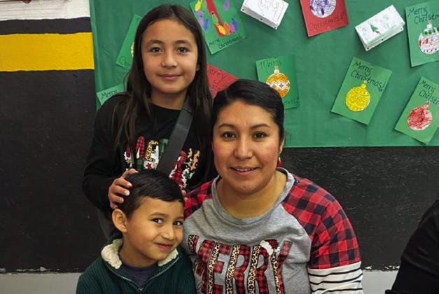Austin Elementary invites family, friends for Christmas lunch
