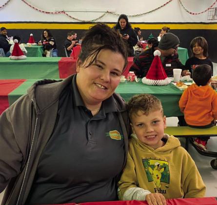 Austin Elementary invites family, friends for Christmas lunch