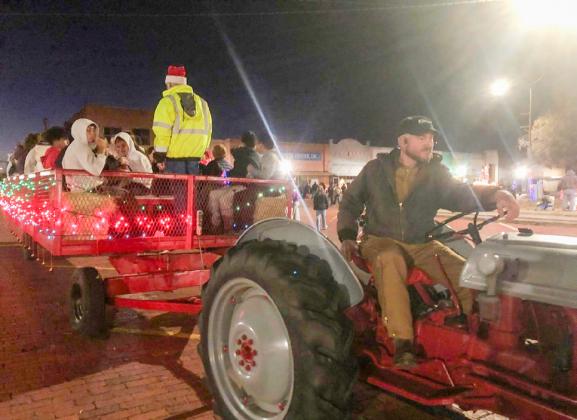 Visitors embrace Collingsworth County’s Lighting of the Square