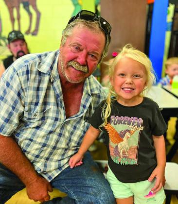 Cupcakes for Cyclones draws crowd